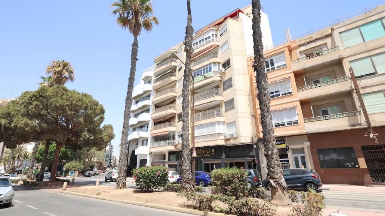 3 slaapkamer Appartement te koop in Torrevieja - € 299.000 (Ref: 8515491)
