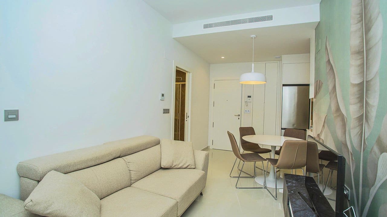 2 makuuhuone Huoneisto myytävänä paikassa Torrevieja mukana uima-altaan - 165 000 € (Ref: 8518691)