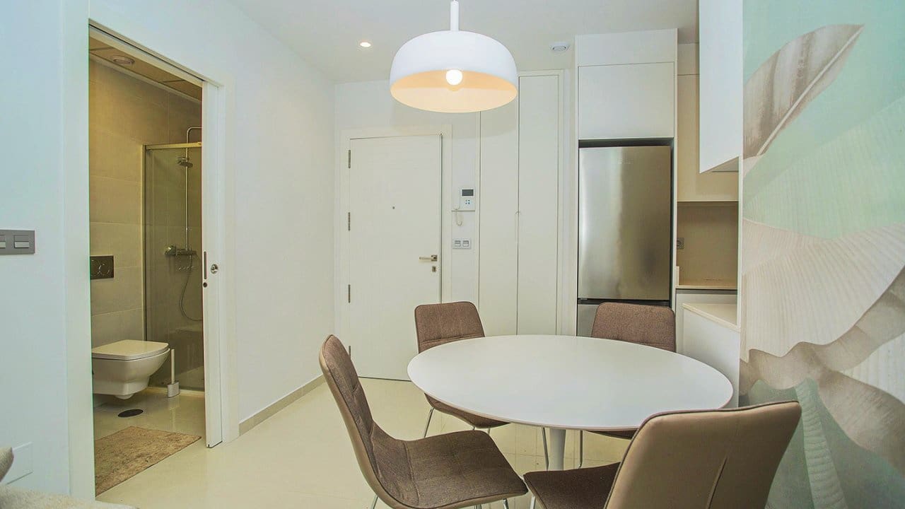 2 makuuhuone Huoneisto myytävänä paikassa Torrevieja mukana uima-altaan - 165 000 € (Ref: 8518691)