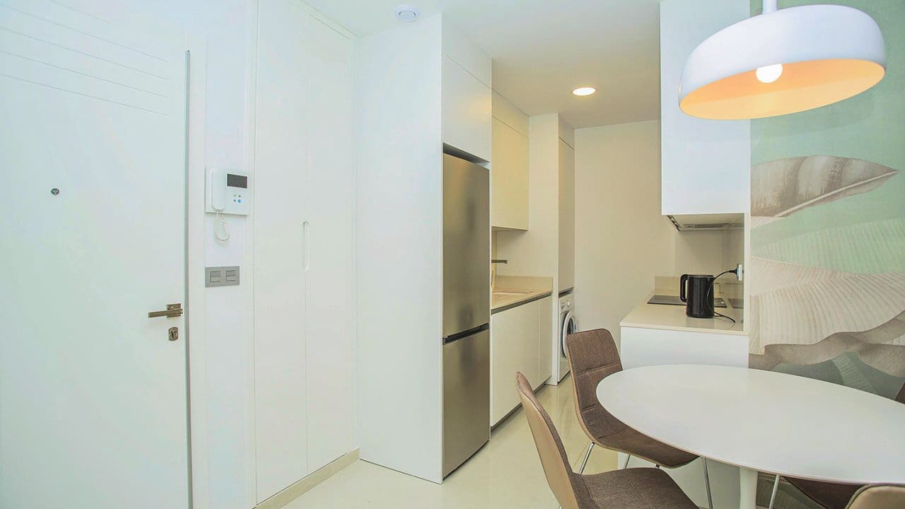 2 makuuhuone Huoneisto myytävänä paikassa Torrevieja mukana uima-altaan - 165 000 € (Ref: 8518691)