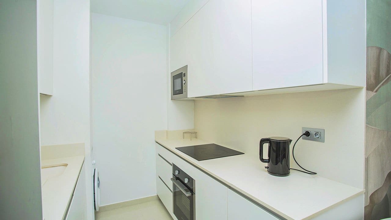 2 makuuhuone Huoneisto myytävänä paikassa Torrevieja mukana uima-altaan - 165 000 € (Ref: 8518691)