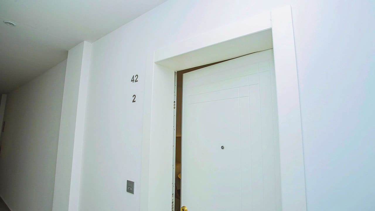 2 makuuhuone Huoneisto myytävänä paikassa Torrevieja mukana uima-altaan - 165 000 € (Ref: 8518691)