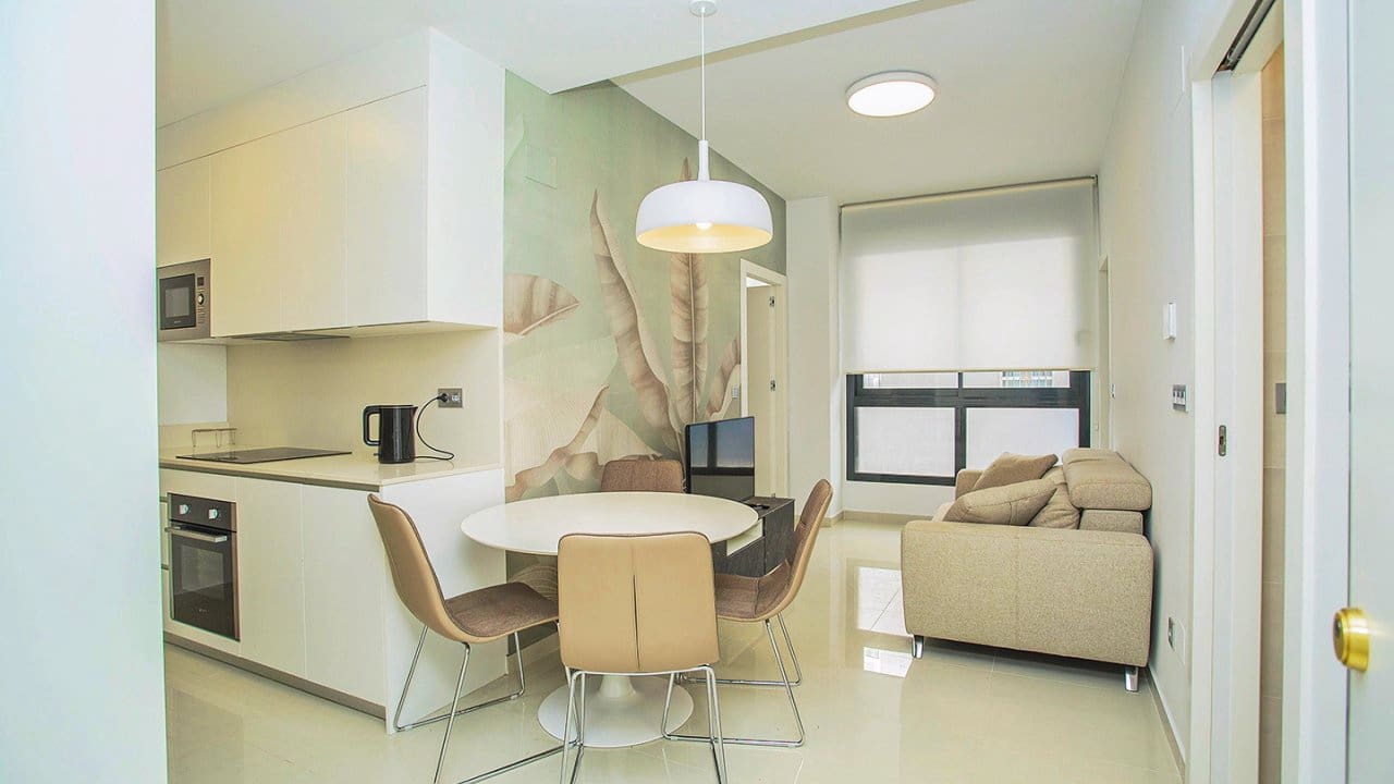 2 makuuhuone Huoneisto myytävänä paikassa Torrevieja mukana uima-altaan - 165 000 € (Ref: 8518691)