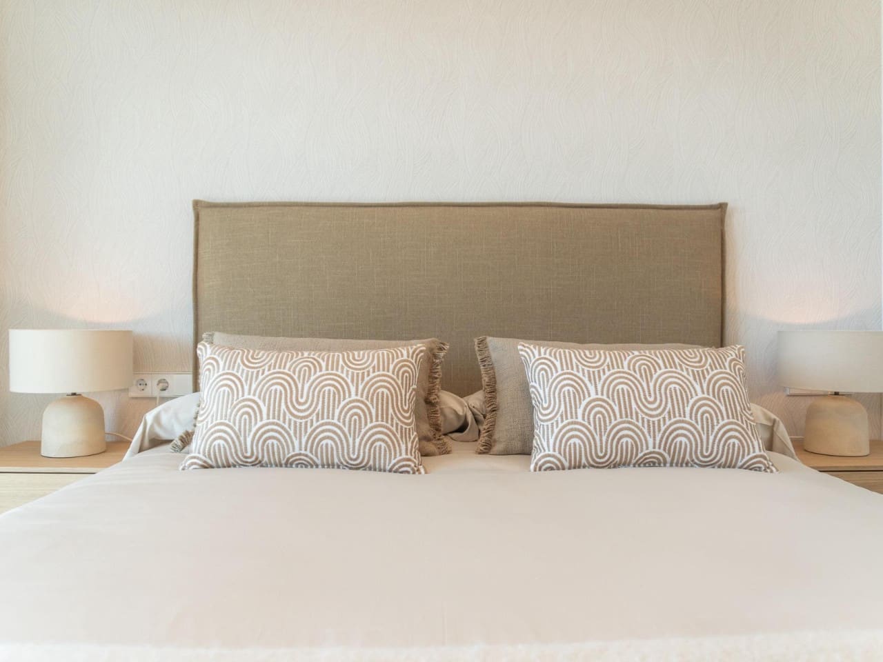 3 bedroom Apartment for sale in Playa Flamenca with pool - € 419,000 (Ref: 8533808)