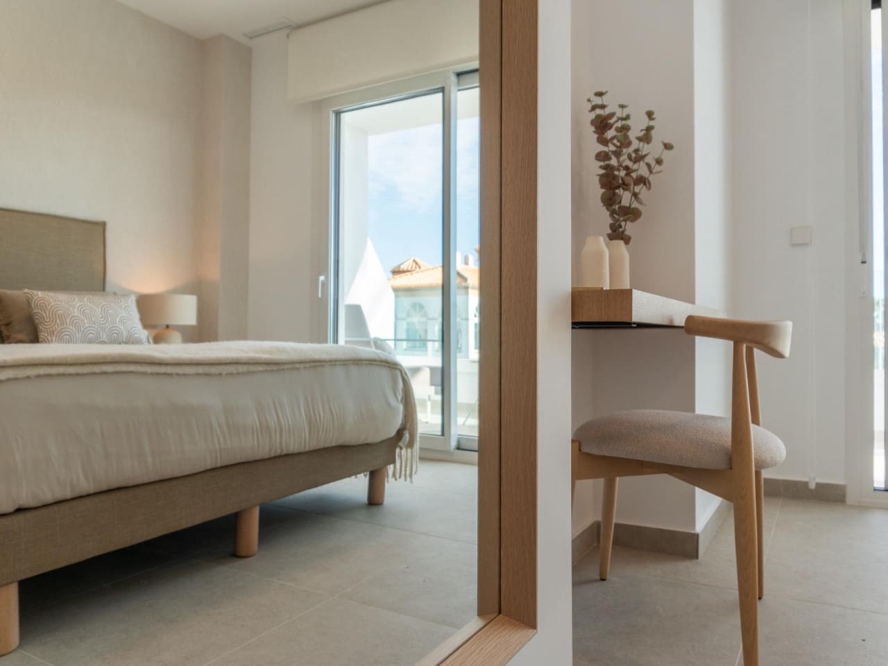 3 bedroom Apartment for sale in Playa Flamenca with pool - € 419,000 (Ref: 8533808)