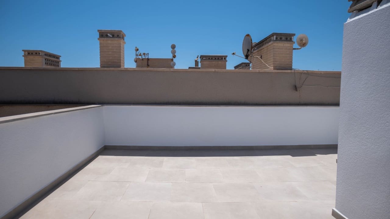 2 sovrum Lägenhet till salu i Torrevieja med pool - 310 000 € (Ref: 8535932)