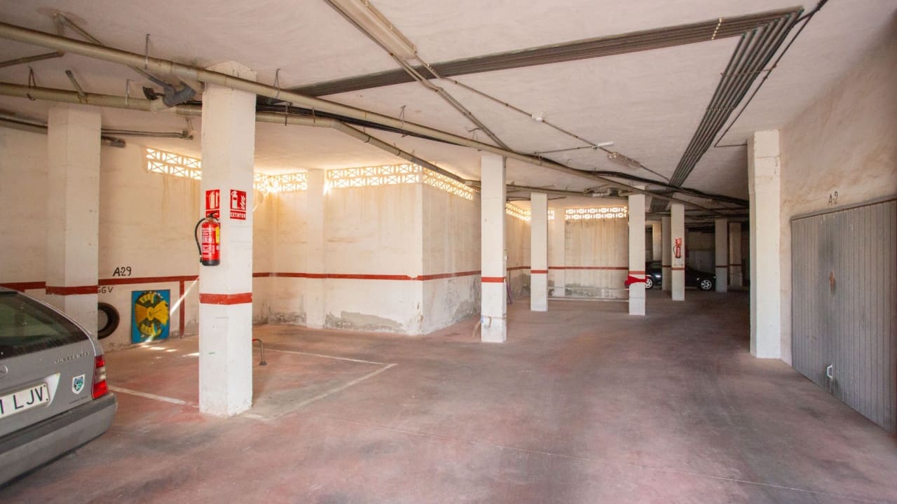 Garage til salg i Torrevieja - € 10.000 (Ref: 8535935)