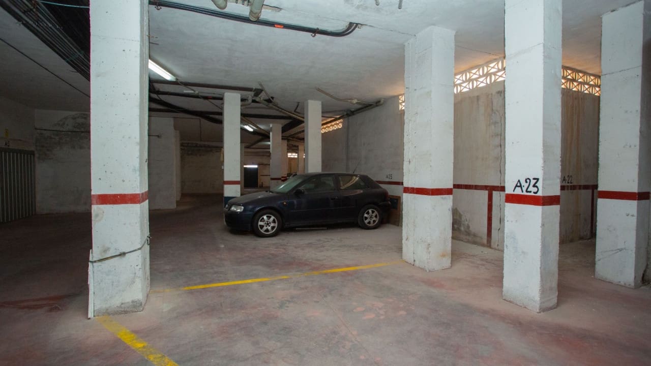 Garage til salg i Torrevieja - € 10.000 (Ref: 8535935)