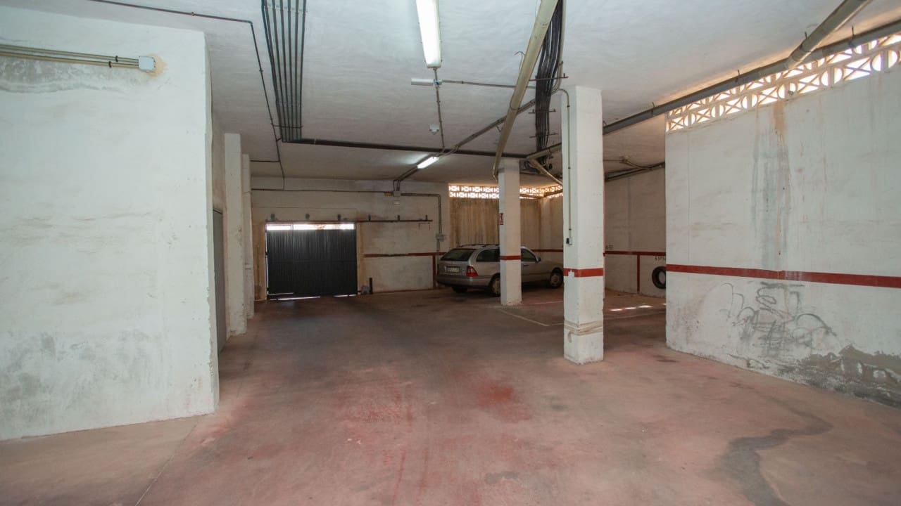 Garage til salg i Torrevieja - € 10.000 (Ref: 8535935)