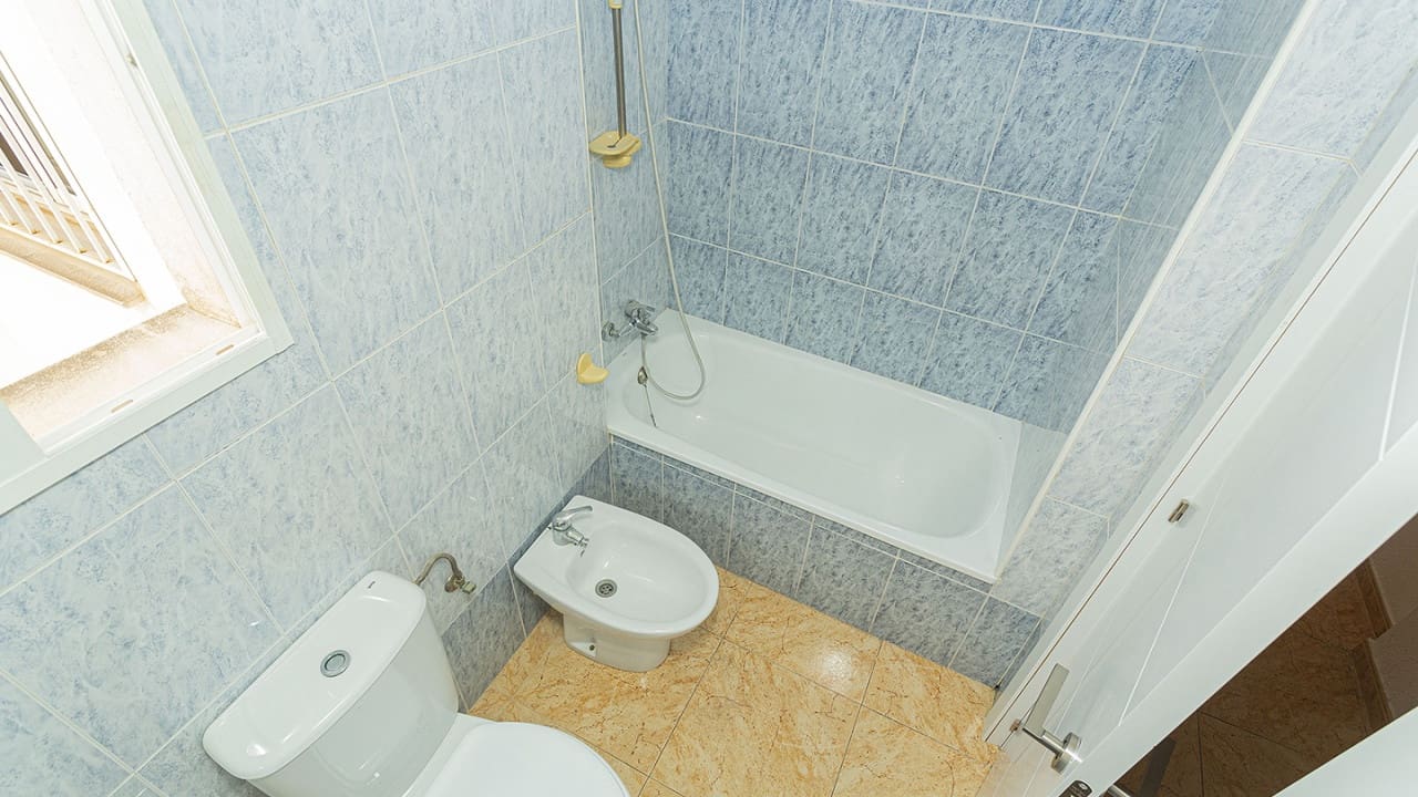 2 soveværelse Lejlighed til salg i Torrevieja med swimmingpool - € 136.500 (Ref: 8549853)