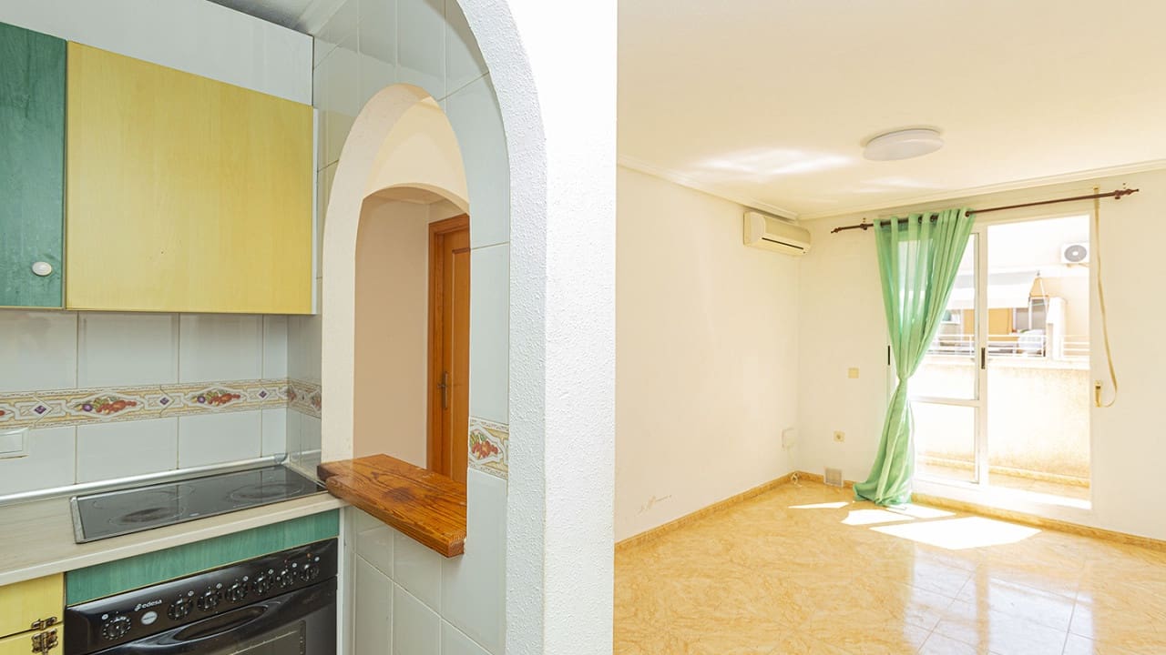 2 soveværelse Lejlighed til salg i Torrevieja med swimmingpool - € 136.500 (Ref: 8549853)