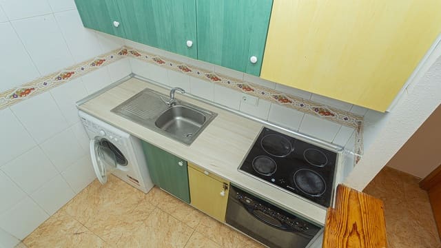 2 soveværelse Lejlighed til salg i El Molino, Torrevieja med swimmingpool - € 136.500 (Ref: 8549853)