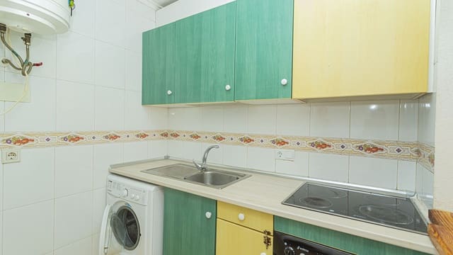 2 soveværelse Lejlighed til salg i El Molino, Torrevieja med swimmingpool - € 136.500 (Ref: 8549853)