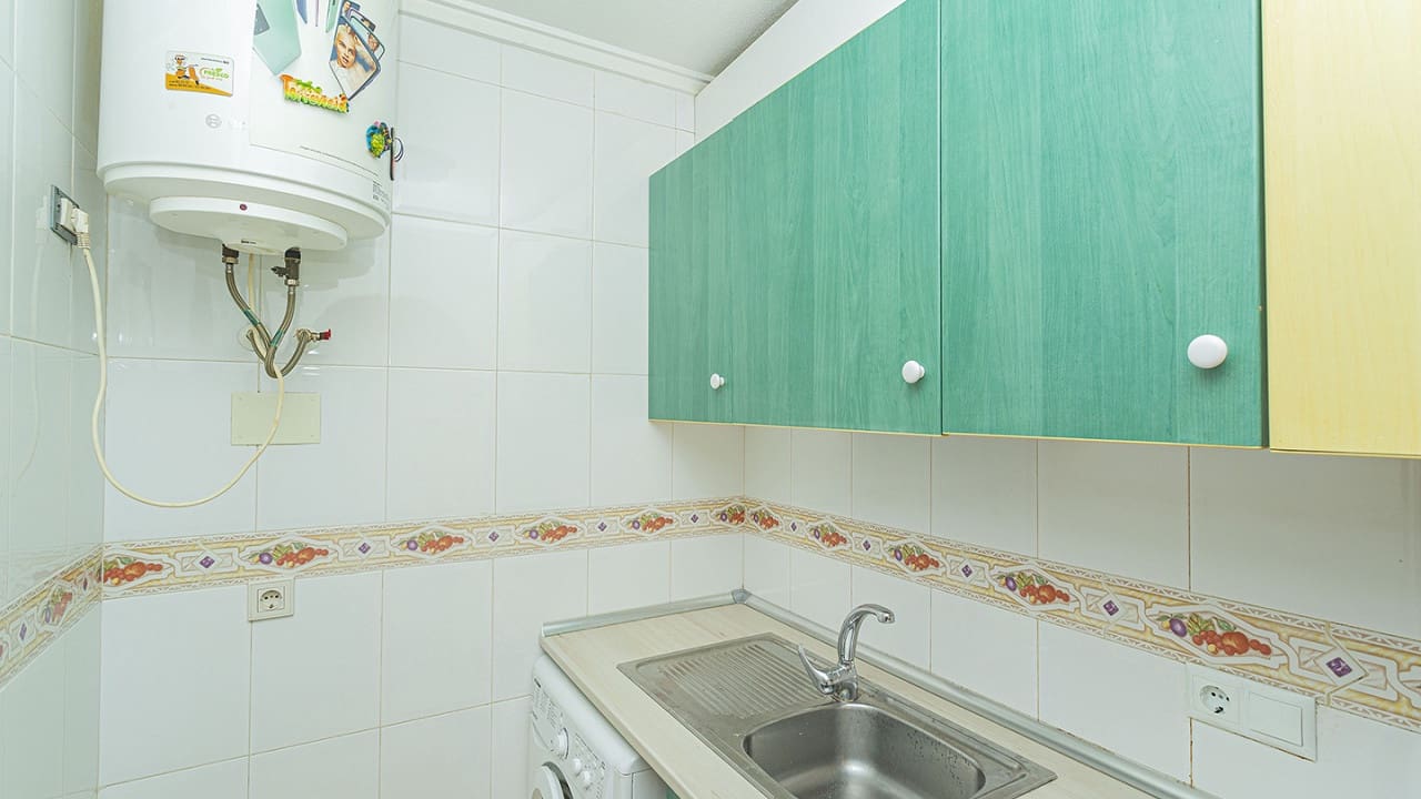 2 soveværelse Lejlighed til salg i Torrevieja med swimmingpool - € 136.500 (Ref: 8549853)