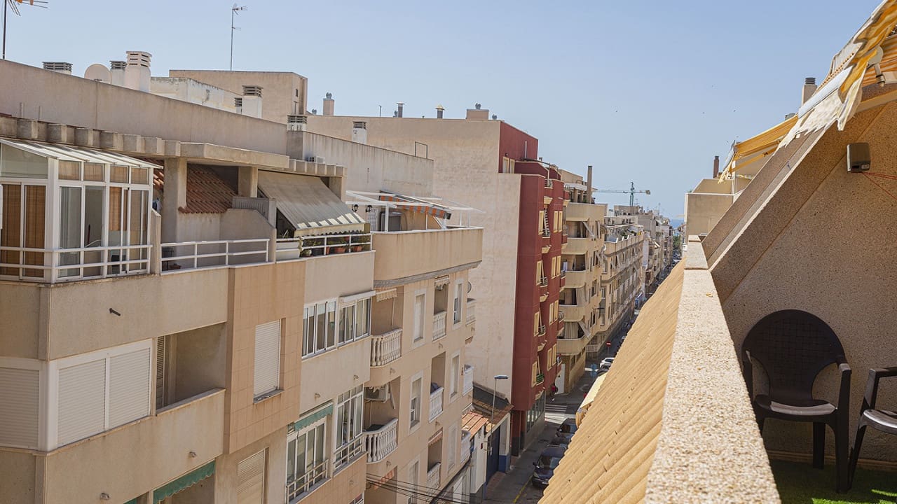 2 soveværelse Lejlighed til salg i Torrevieja med swimmingpool - € 136.500 (Ref: 8549853)