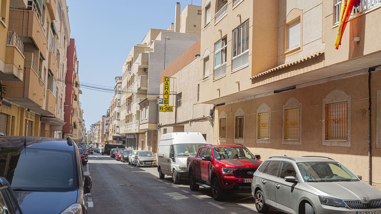 2 soveværelse Lejlighed til salg i Torrevieja med swimmingpool - € 136.500 (Ref: 8549853)