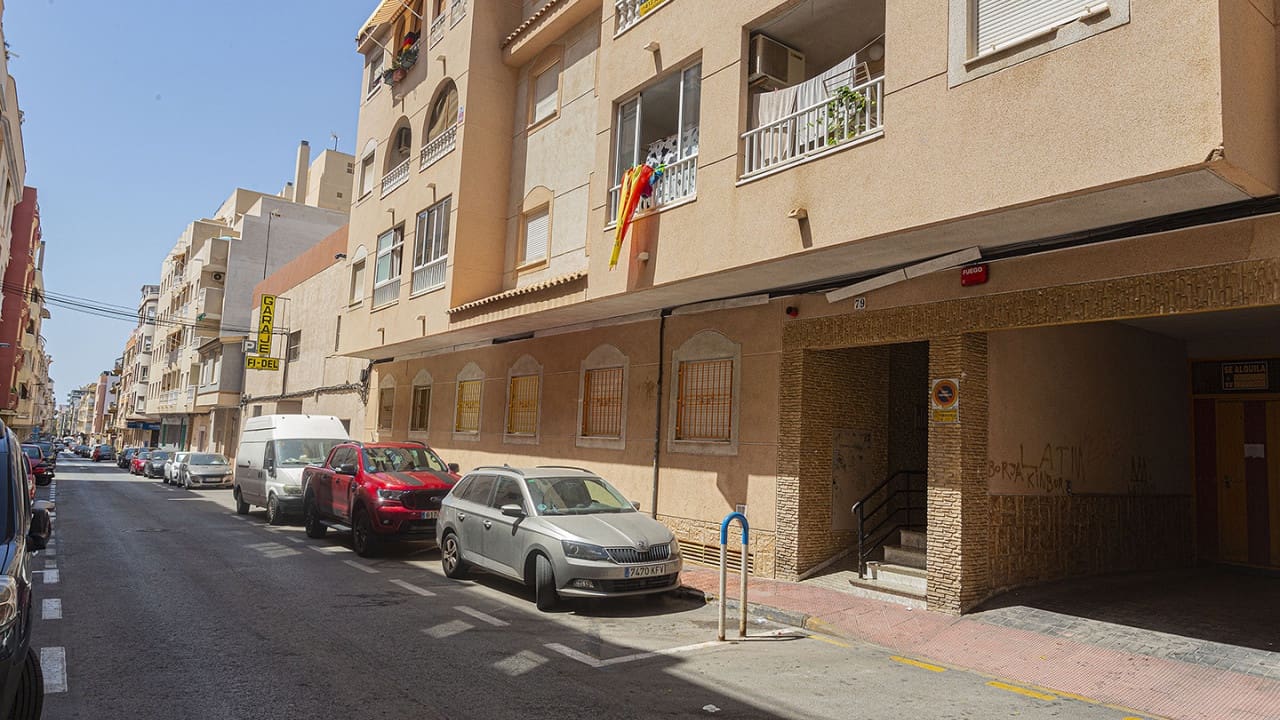 2 soveværelse Lejlighed til salg i Torrevieja med swimmingpool - € 136.500 (Ref: 8549853)
