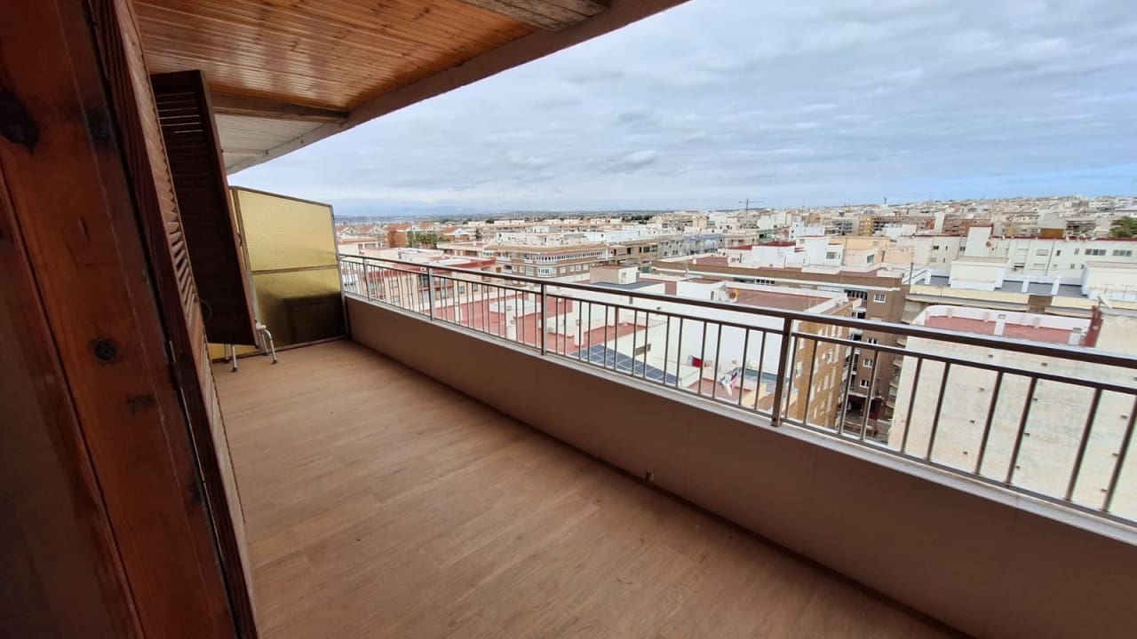 3 quarto Apartamento para venda em Torrevieja com piscina garagem - 250 000 € (Ref: 8555209)