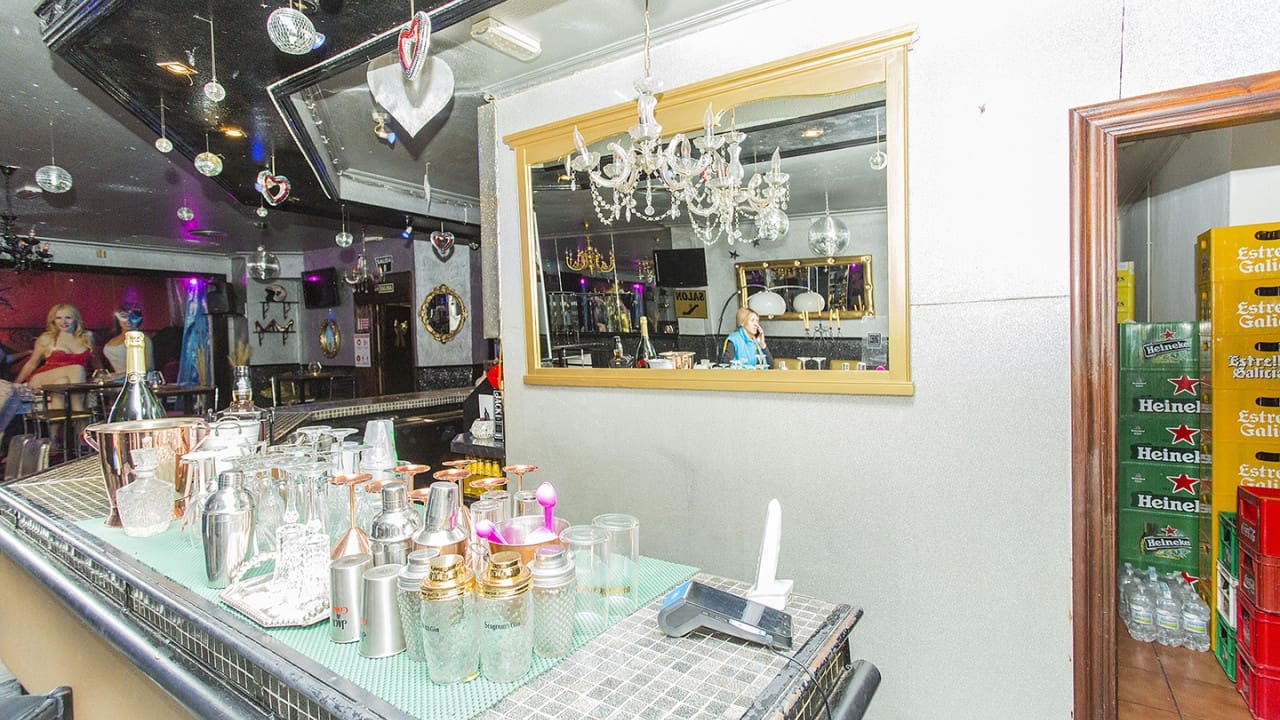 25 quarto Comercial para venda em Torrevieja - 950 000 € (Ref: 8558267)