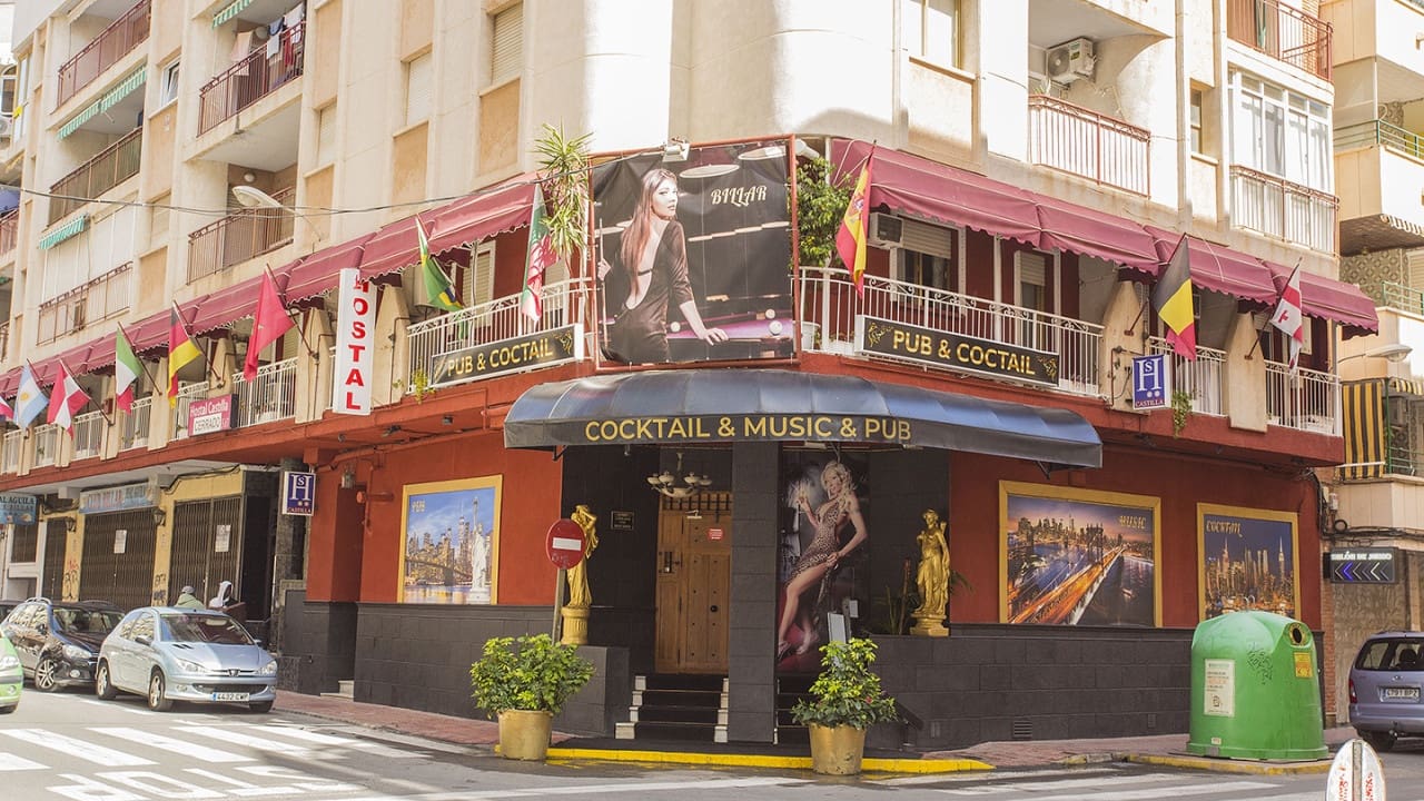 25 quarto Comercial para venda em Torrevieja - 950 000 € (Ref: 8558267)