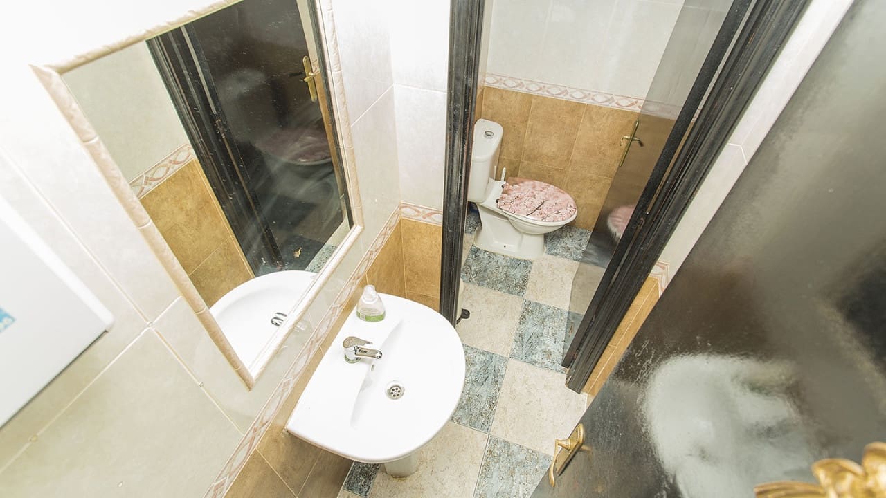 25 quarto Comercial para venda em Torrevieja - 950 000 € (Ref: 8558267)
