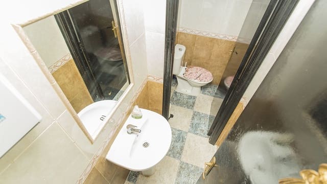 Local Comercial de 25 habitaciones en Avenida Habaneras - Curva de Palangre, Torrevieja en venta - 950.000 € (Ref: 8558267)