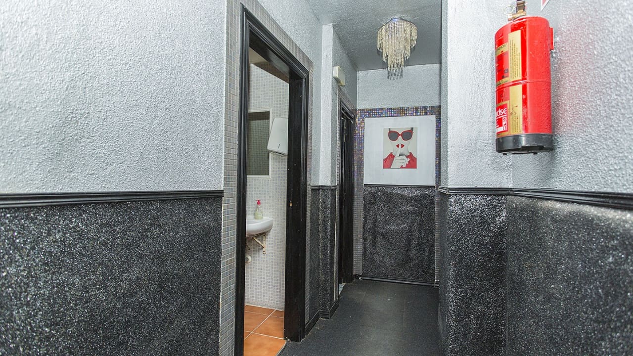 25 quarto Comercial para venda em Torrevieja - 950 000 € (Ref: 8558267)
