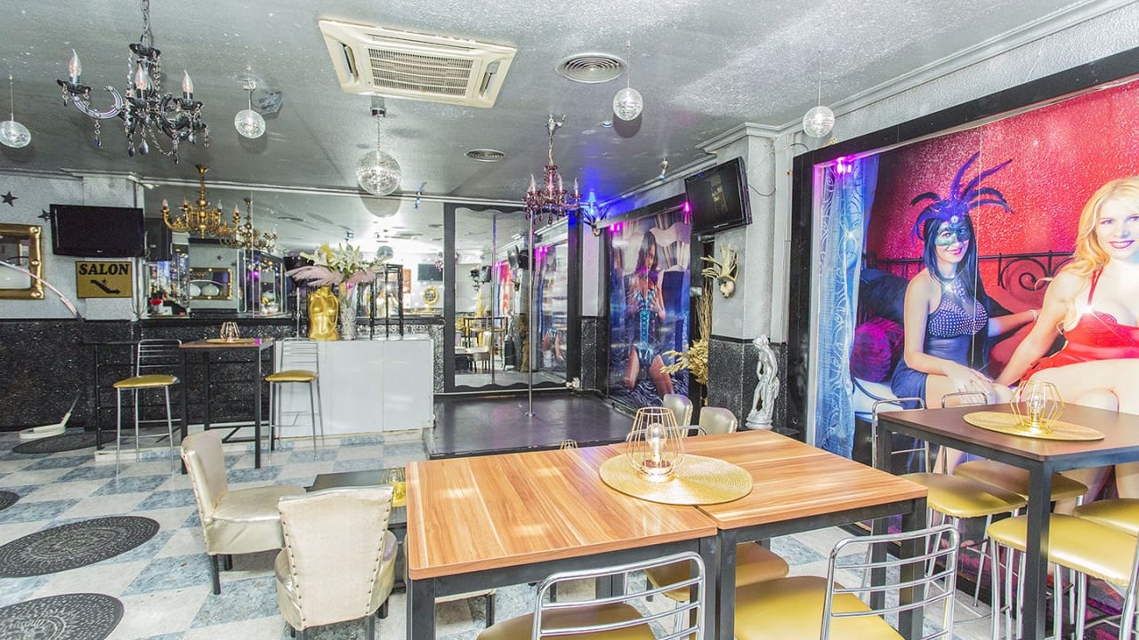 25 quarto Comercial para venda em Torrevieja - 950 000 € (Ref: 8558267)