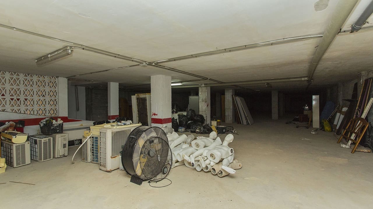 25 quarto Comercial para venda em Torrevieja - 950 000 € (Ref: 8558267)