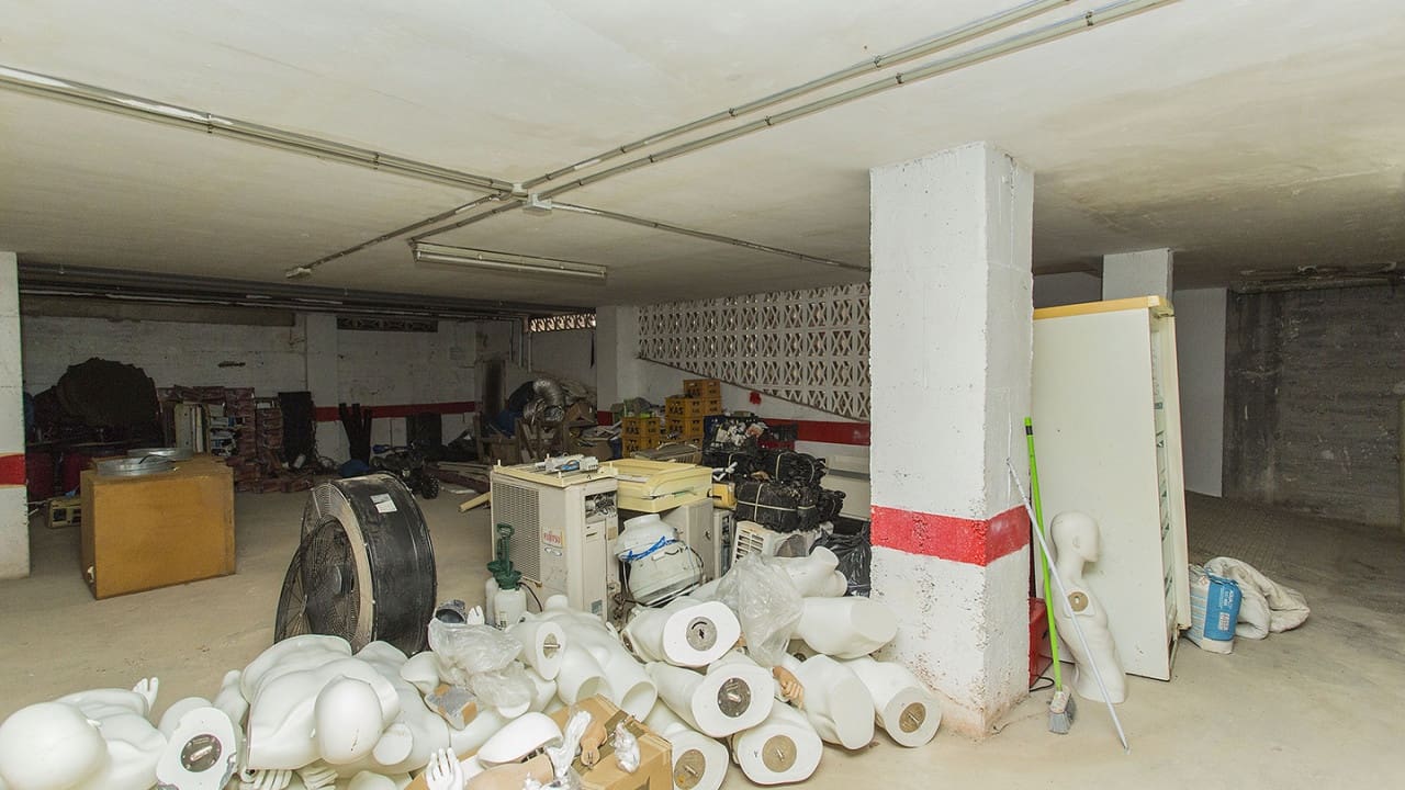 25 quarto Comercial para venda em Torrevieja - 950 000 € (Ref: 8558267)