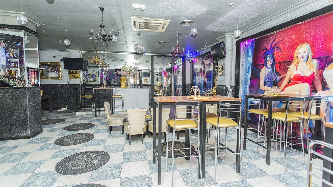 25 quarto Comercial para venda em Torrevieja - 950 000 € (Ref: 8558267)