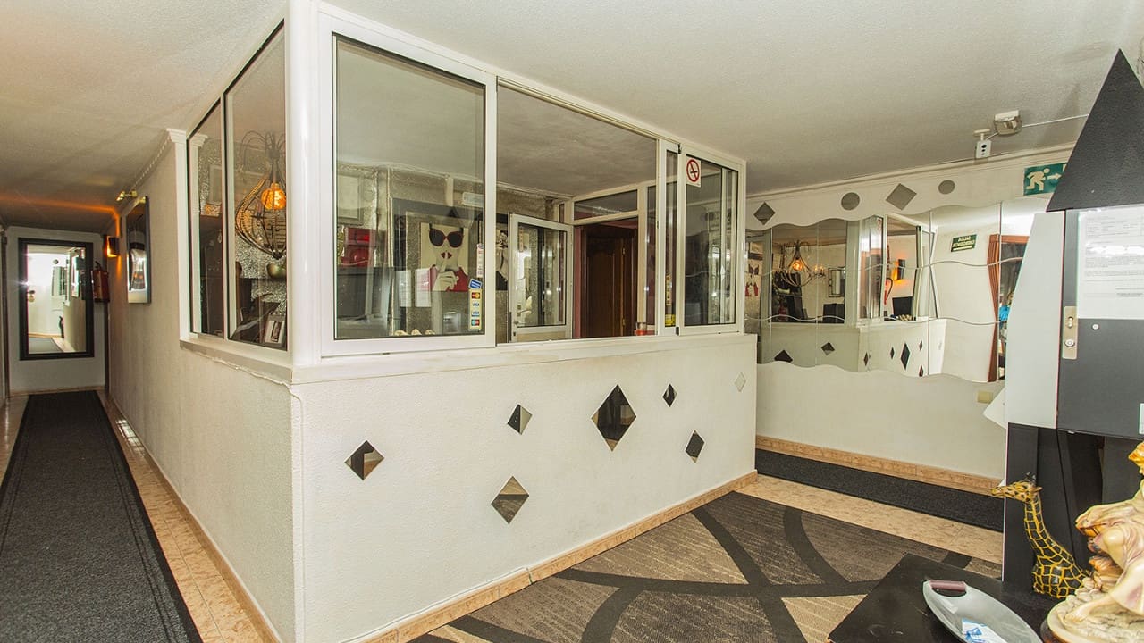 25 quarto Comercial para venda em Torrevieja - 950 000 € (Ref: 8558267)
