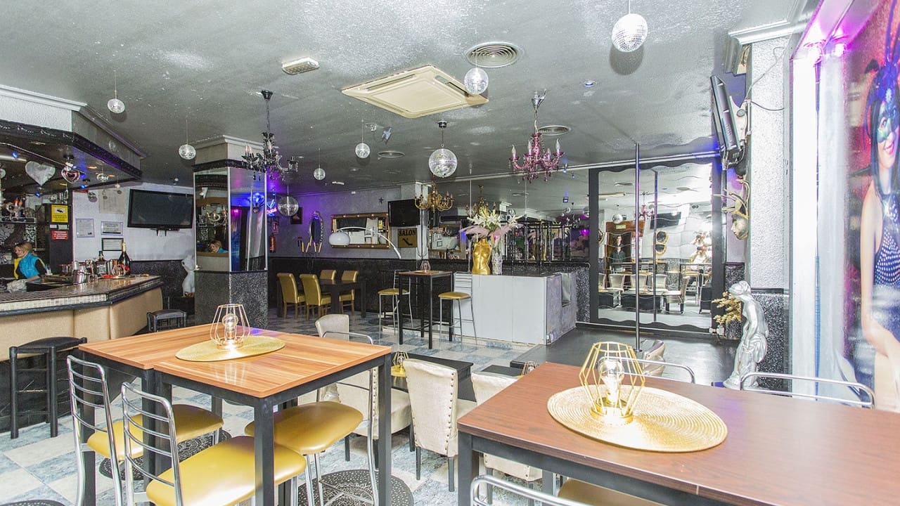25 quarto Comercial para venda em Torrevieja - 950 000 € (Ref: 8558267)