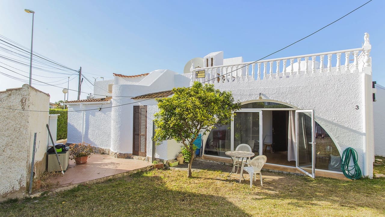 2 bedroom Villa for sale in Orihuela Costa with garage - € 175,000 (Ref: 8562303)
