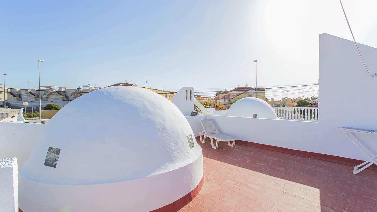 2 bedroom Villa for sale in Orihuela Costa with garage - € 175,000 (Ref: 8562303)