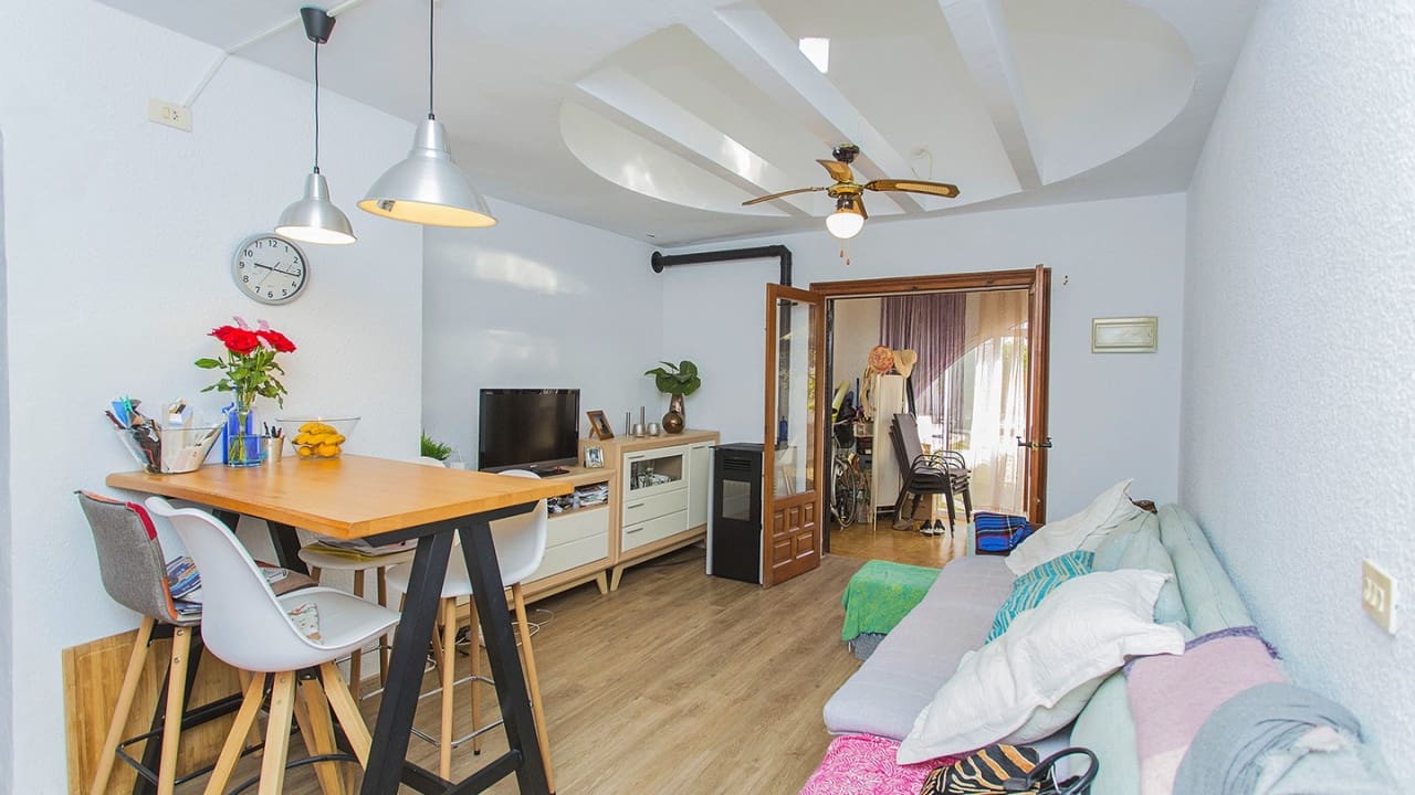 2 bedroom Villa for sale in Orihuela Costa with garage - € 175,000 (Ref: 8562303)