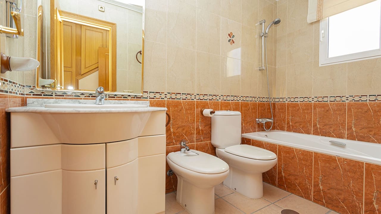 3 soveværelse Byhus til salg i Dehesa de Campoamor med swimmingpool - € 315.000 (Ref: 8566810)