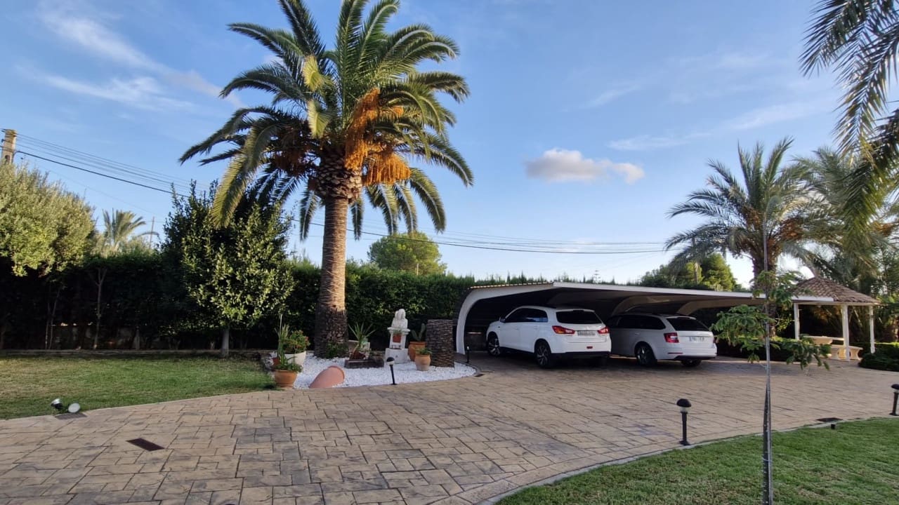 7 soveværelse Finca/Landehus til salg i Elche / Elx med swimmingpool - € 735.000 (Ref: 8571837)