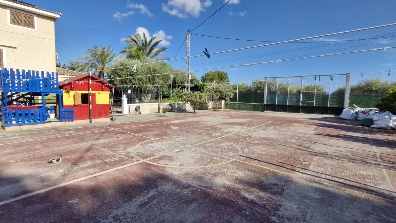7 soveværelse Finca/Landehus til salg i Elche / Elx med swimmingpool - € 735.000 (Ref: 8571837)