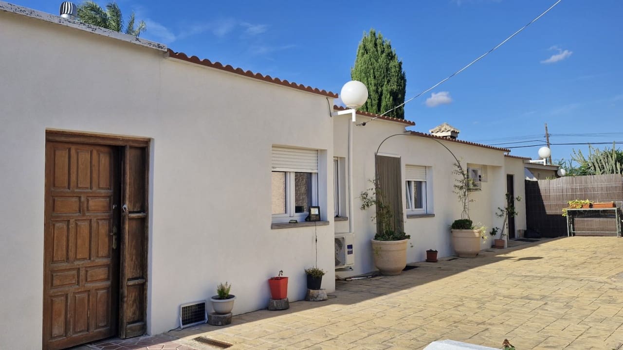 7 soveværelse Finca/Landehus til salg i Elche / Elx med swimmingpool - € 735.000 (Ref: 8571837)