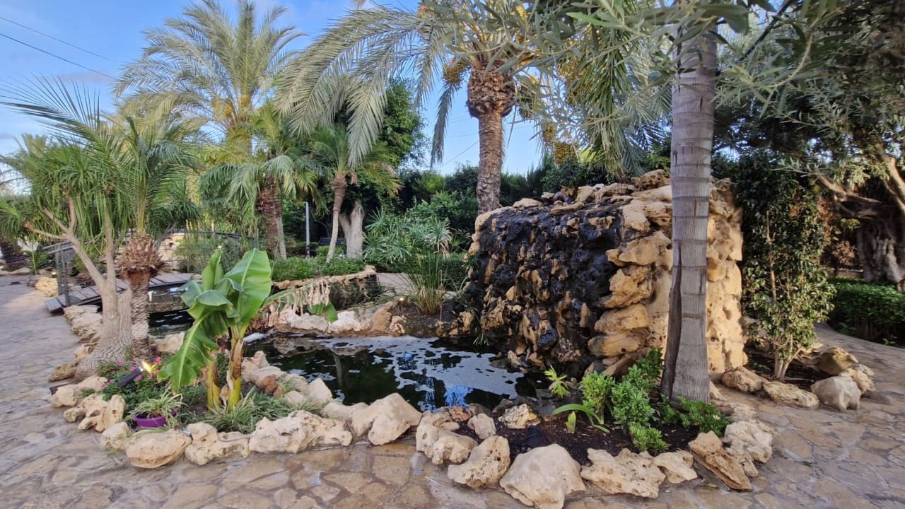 7 soveværelse Finca/Landehus til salg i Elche / Elx med swimmingpool - € 735.000 (Ref: 8571837)