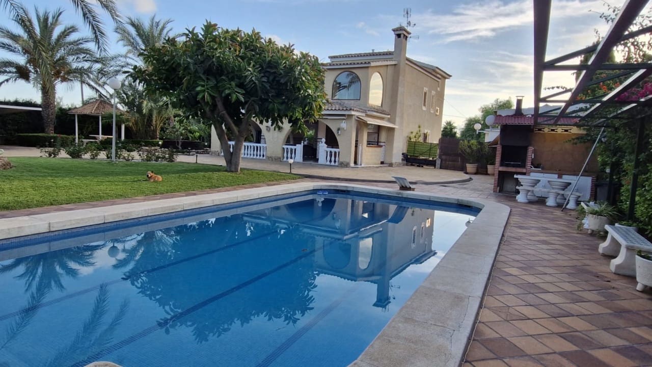 7 soveværelse Finca/Landehus til salg i Elche / Elx med swimmingpool - € 735.000 (Ref: 8571837)