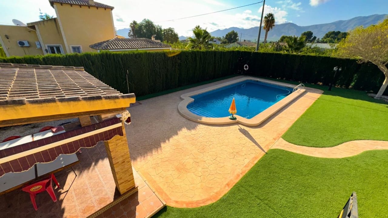 3 sovrum Finca/Hus på landet till salu i Orihuela med pool - 348 999 € (Ref: 8571843)
