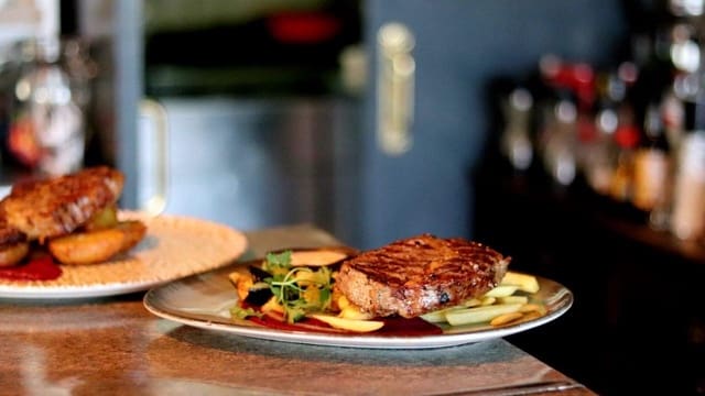 3 bedroom Commercial for sale in Playa Flamenca, Orihuela - € 425,000 (Ref: 8573007)