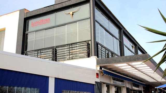 3 bedroom Commercial for sale in Playa Flamenca, Orihuela - € 425,000 (Ref: 8573007)