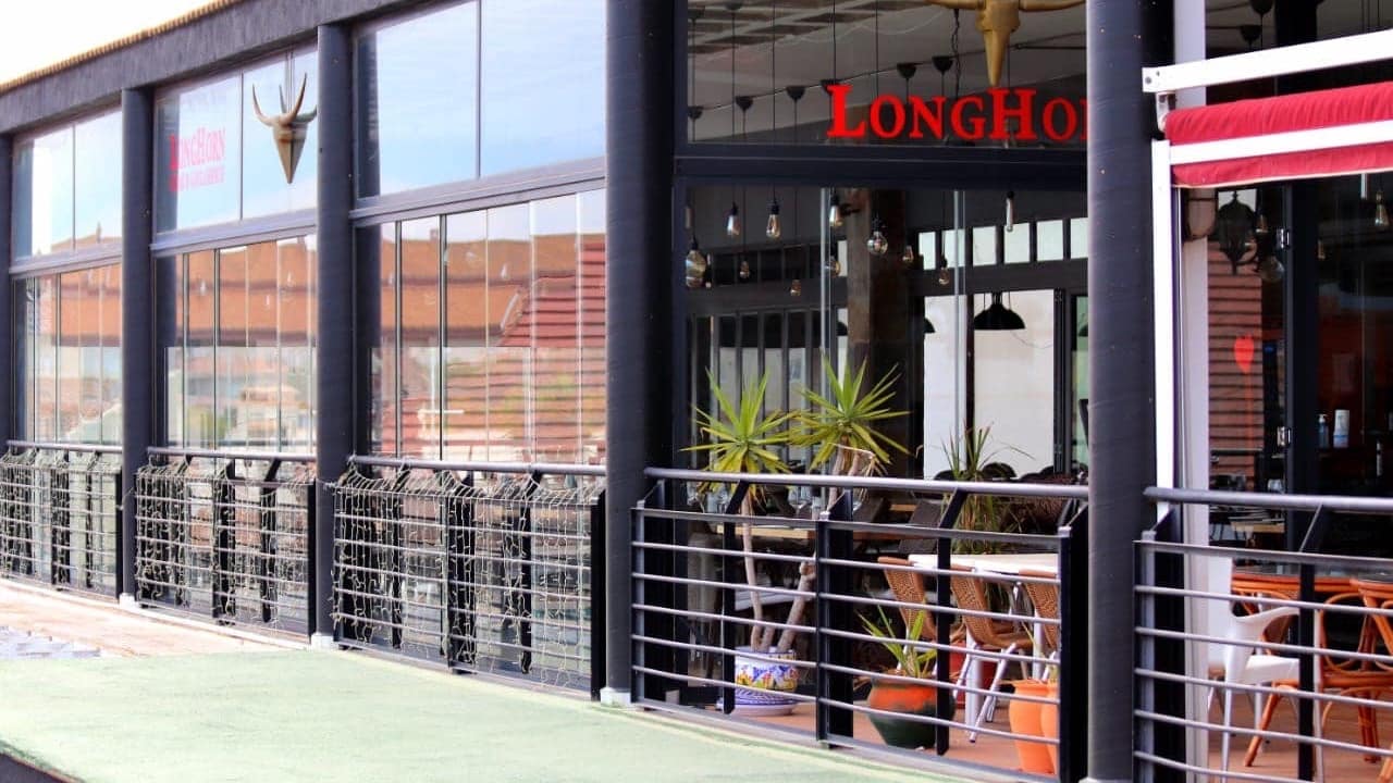 Local Comercial de 3 habitaciones en Playa Flamenca en venta - 425.000 € (Ref: 8573007)