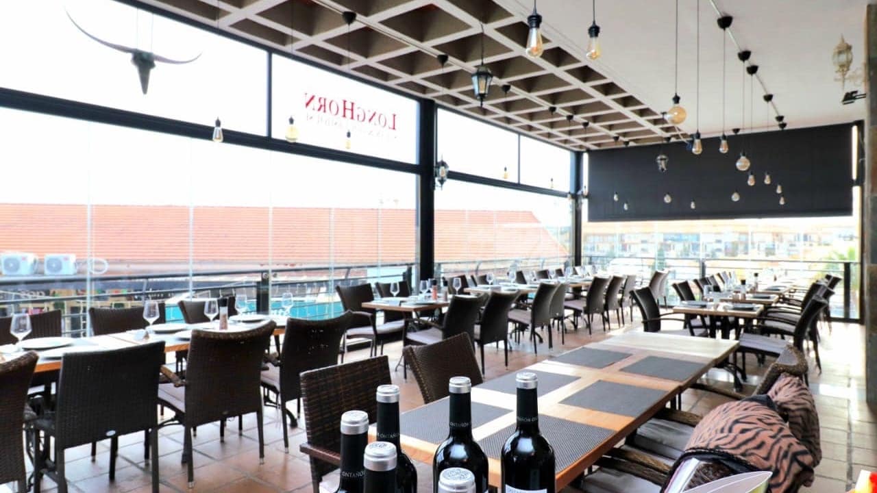 Local Comercial de 3 habitaciones en Playa Flamenca en venta - 425.000 € (Ref: 8573007)