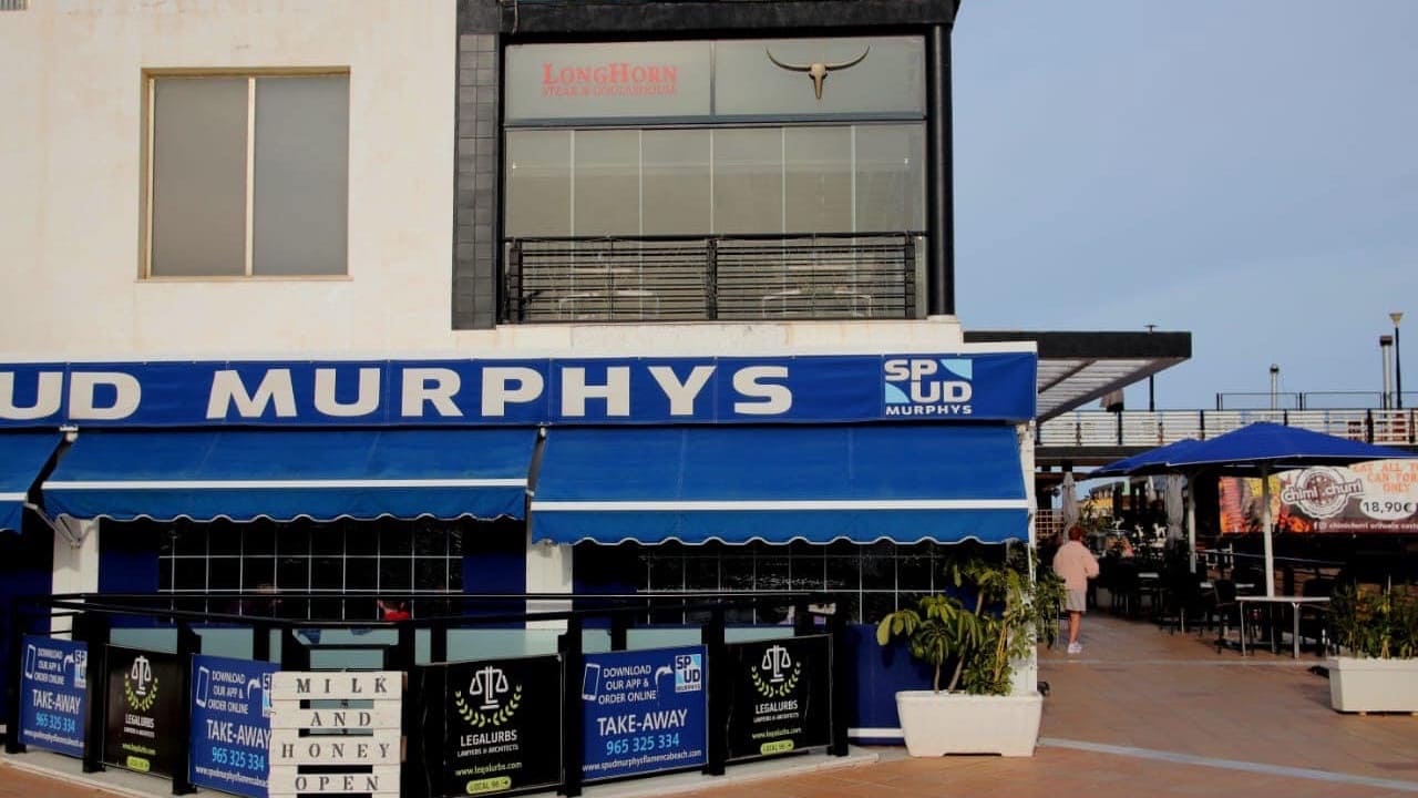 Local Comercial de 3 habitaciones en Playa Flamenca en venta - 425.000 € (Ref: 8573007)