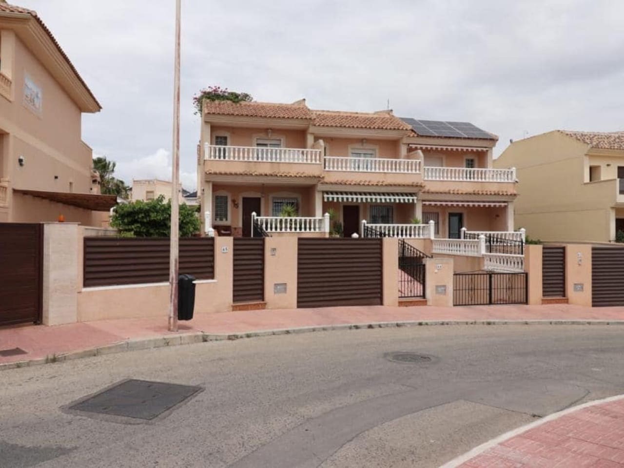 3 soverom Hus til salgs i Los Altos med svømmebasseng - € 275 000 (Ref: 8573011)