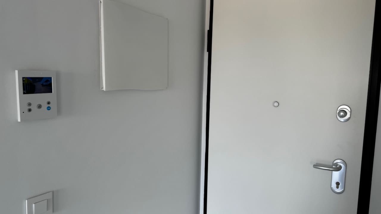 3 bedroom Apartment for sale in Punta Prima with pool - € 470,000 (Ref: 8573019)